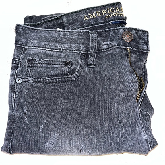 american eagle black ripped boyfriend jeans, in good condition barely worn - Picture 5 of 5